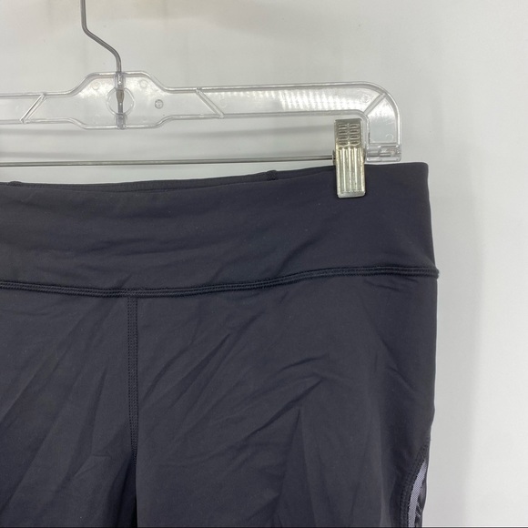Lululemon Black Crop Luxtreme Leggings 8 - Picture 3 of 10